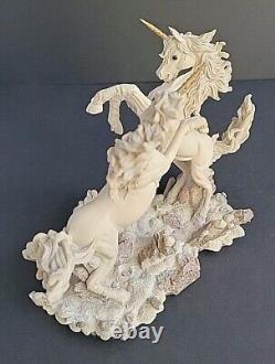 1996 Fables Conflict Unicorn Figurine Rare Limited Edition Holland Studio