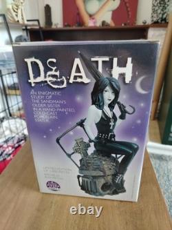 2001 DC Direct Death Cold-cast Porcelain Statue. Limited Edition No. 1306/3000 2001 DC Direct Death Cold-cast Porcelain Statue. Limited Edition No. 1306/3000