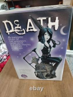 2001 DC Direct Death Cold-cast Porcelain Statue. Limited Edition No. 1306/3000