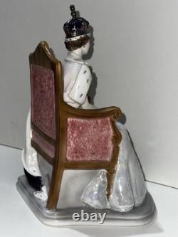 2002 Royal Worcester Queen Elizabeth II In Coronation Robes limited edition
