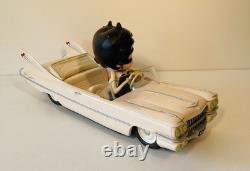 BETTY BOOP 2008 Limited Edition Figurine No 0122 of 2000 King Features Pink Car