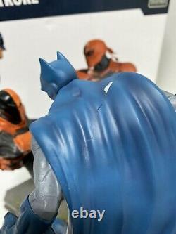 Batman Vs Deathstroke Battle Statue Limited Edition Number 208 Of 5000