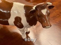 Beswick Collectors Club Very Ltd Edition Red Friesian Family Cow, Calf And Bull