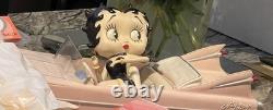 Betty Boop In Pink Cadillac Figurine Limited Edition