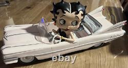 Betty Boop In Pink Limousine / Cadillac Limited Edition Figurine New