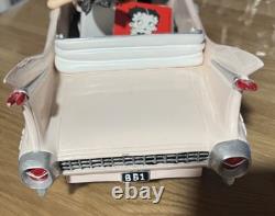 Betty Boop In Pink Limousine / Cadillac Limited Edition Figurine New