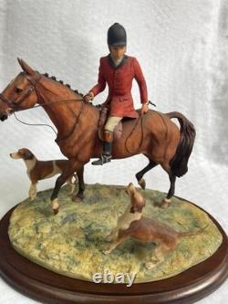 Border Fine Arts Moving Off Limited Edition Figurine hunting/working dog