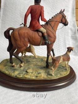 Border Fine Arts Moving Off Limited Edition Figurine hunting/working dog