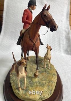 Border Fine Arts Moving Off Limited Edition Figurine hunting/working dog
