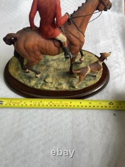Border Fine Arts Moving Off Limited Edition Figurine hunting/working dog