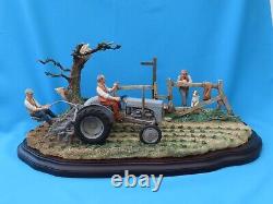 COUNTRY ARTISTS Limited Edition tractor LIGHTLY DOES IT MINT condition