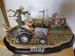 COUNTRYARTISTS Limited Edition tractor LIGHTLY DOES IT MINTCondition! 130/450