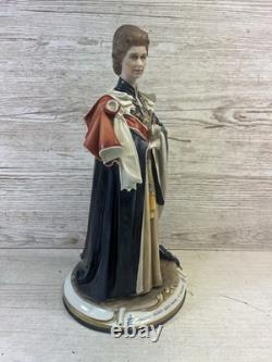 Capodimonte Porcelain Figurine Queen Elizabeth II Limited Edition 219 VGC
