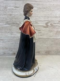 Capodimonte Porcelain Figurine Queen Elizabeth II Limited Edition 219 VGC