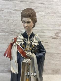 Capodimonte Porcelain Figurine Queen Elizabeth II Limited Edition 219 VGC