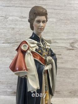 Capodimonte Porcelain Figurine Queen Elizabeth II Limited Edition 219 VGC