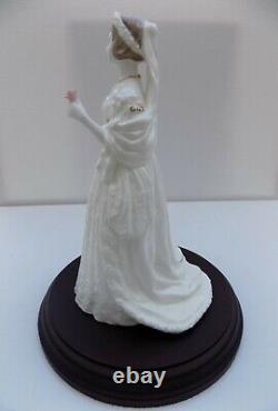 Coalport Figurine Royal Brides Queen Victoria Limited Edition On Plinth