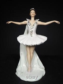 Coalport Limited Edition Dame Margot Fonteyn As'Cinderella