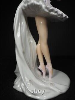 Coalport Limited Edition Dame Margot Fonteyn As'Cinderella