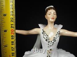 Coalport Limited Edition Dame Margot Fonteyn As'Cinderella