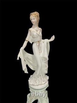 Coalport Limited Edition Figure Helen Of Troy Figurine