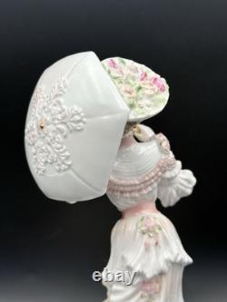 Coalport Meeting at Ascot Lady figurine, 23cm. Limited edition. Excellent