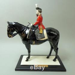 Coalport Queen Elizabeth II Trooping The Colour Ltd Edition Porcelain Figurine