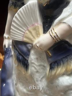 Coalport Queens of England Victoria Limited Edition Figurine 482/1000