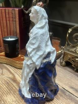 Coalport Queens of England Victoria Limited Edition Figurine 482/1000