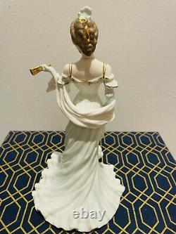 Coalport lady figurine Clementine'Debut in Paris' Made in England (Ltd Edition)