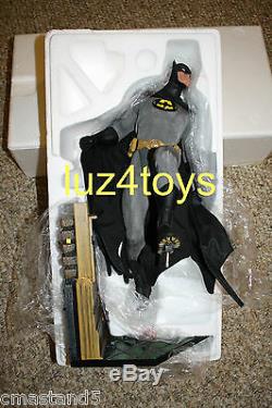 DC Direct BATMAN 1/4 Scale Museum Quality Statue Limited Edition