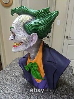 DC GALLERY THE JOKER 11 BUST BY RICK BAKER 57 of 200 Limited edition