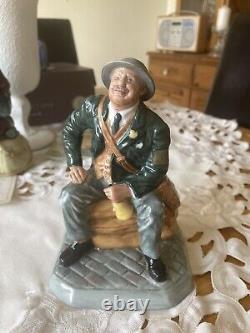 DOULTON Military Figure AIR RAID PRECAUTION WARDEN HN4555 Lt Edd 105