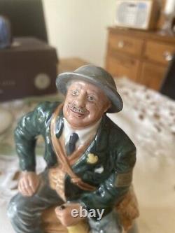 DOULTON Military Figure AIR RAID PRECAUTION WARDEN HN4555 Lt Edd 105