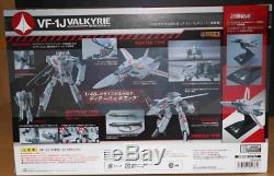 DX Chogokin Vf-1j Valkyrie Hikaru Ichijo Use First Limited Edition Bandai