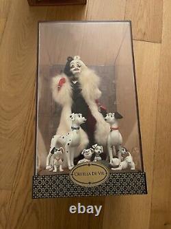 Disney Folktale Series Designer Cruella De Vil and Dalmatians Limited Edition