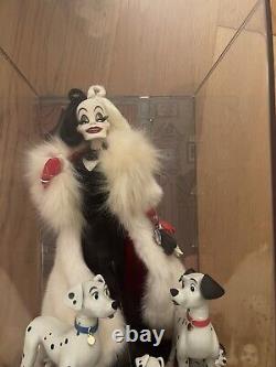 Disney Folktale Series Designer Cruella De Vil and Dalmatians Limited Edition