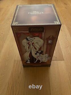 Disney Folktale Series Designer Cruella De Vil and Dalmatians Limited Edition