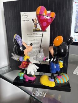 Disney Mickey & Minnie Figurine By Romero Britto A Heart Balloon Limited Edition
