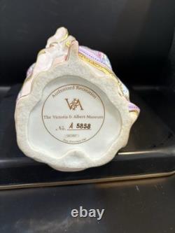 EXQUISITE FRANKLIN MINT VICTORIA & ALBERT MUSEUM FIGURINE limited Edition