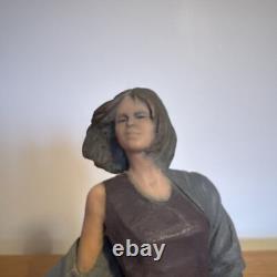Elisa Figurine #9118 Esther #593 from a Limited Edition of 1000 Rare Collectible