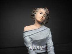 Elisa Figurine #9702 Suspiro (Sigh) #684 from a Limited Edition of 5000