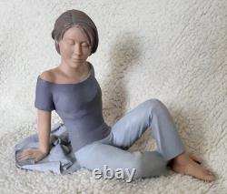 Elisa Figurine/Sculpture Limited Edition #329 of 5000