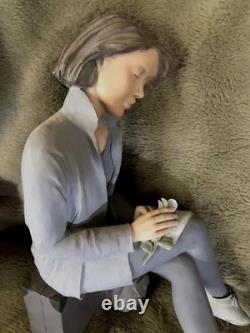 Elisa Figurine Sculpture Romantic Moment Collection Rare Collectable