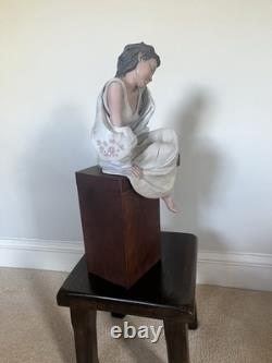 Elisa Luxe Collectible Figurine Velada, ref no 90503 Limited Edition 52/300