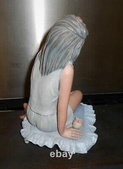 Elisa figurine/Sculpture, Romantic Moments Collection, Limited Edition, Repaired