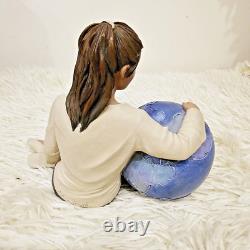 Elisa figurine/sculpture, Exclusive Edition 153 of 2007 Collection Club World