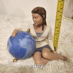 Elisa figurine/sculpture, Exclusive Edition 153 of 2007 Collection Club World