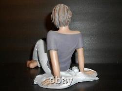 Elisa figurine/sculpture, Limited edition of 5000