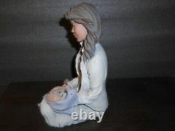 Elisa figurine/sculpture, Limited edition of 5000 Limited Edition of 5000